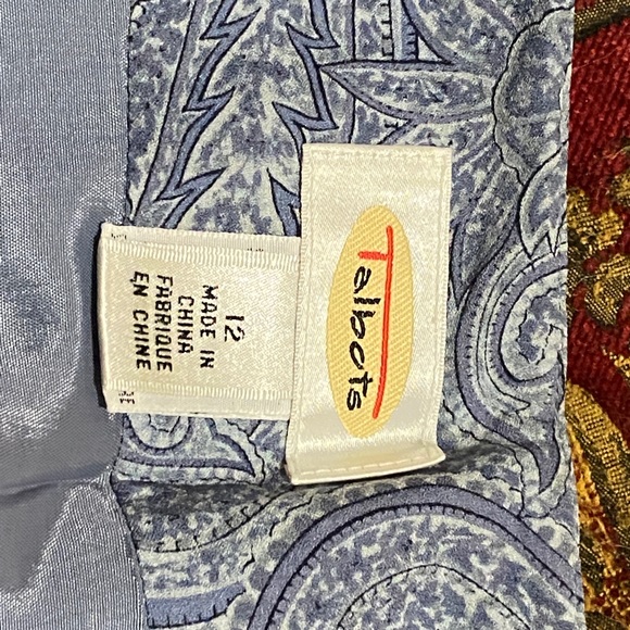 Talbots blue paisley wraparound skirt - Picture 4 of 4